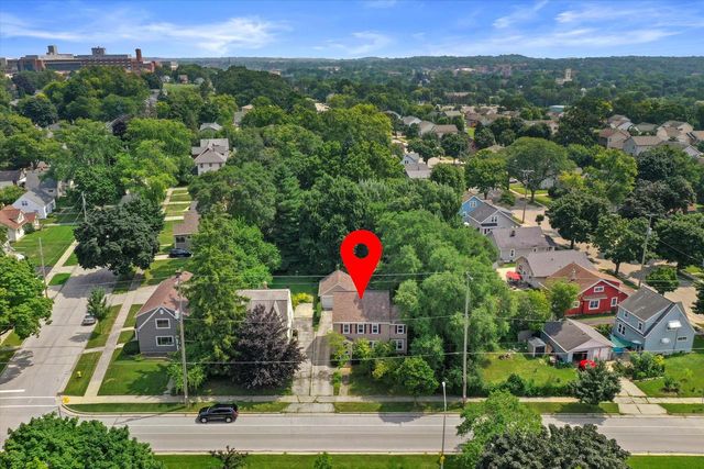 439 S Moreland BOULEVARD, Waukesha, WI 53188
