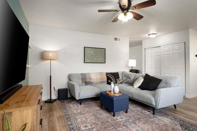 5417 Edgerly Way, Carmichael, CA 95608