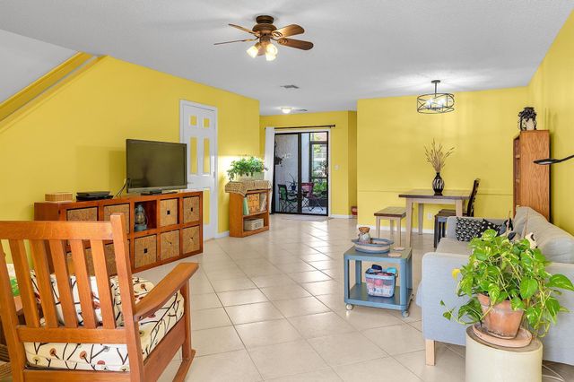 3083 Lucerne Park Drive, Greenacres, FL 33467