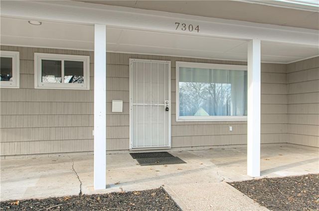 7304 E 109th Terrace, Kansas City, MO 64134