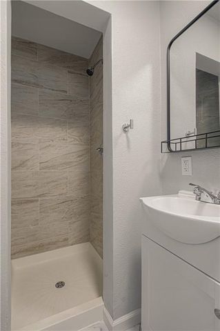 7304 E 109th Terrace, Kansas City, MO 64134