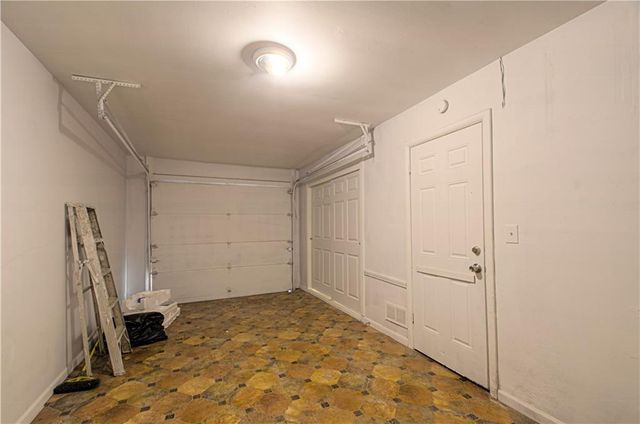 7304 E 109th Terrace, Kansas City, MO 64134