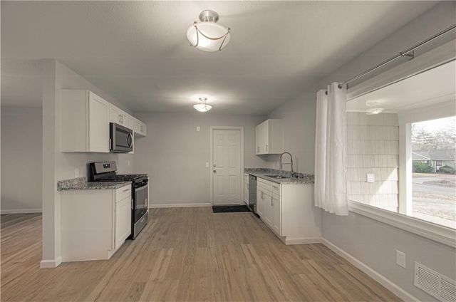 7304 E 109th Terrace, Kansas City, MO 64134