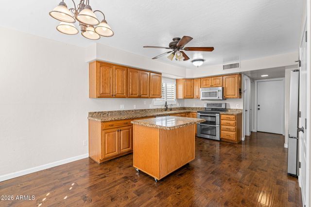 1767 W ENCINAS Street, Gilbert, AZ 85233