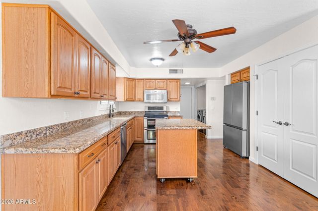 1767 W ENCINAS Street, Gilbert, AZ 85233