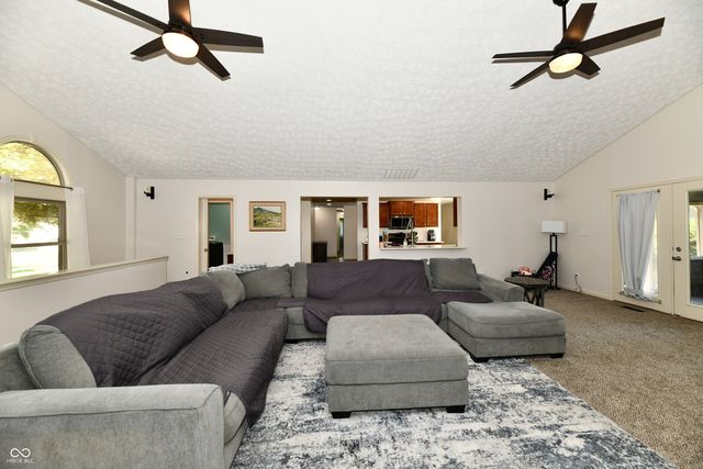 2999 Woodside Drive, Plainfield, IN 46168