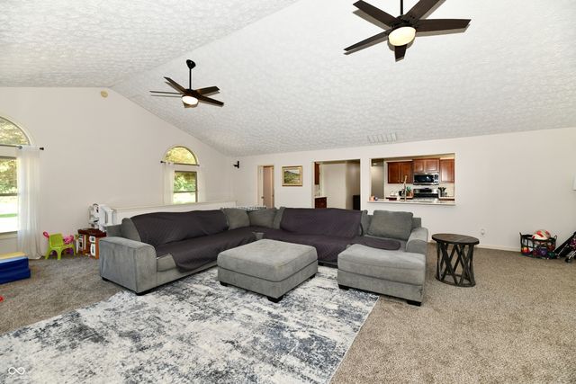 2999 Woodside Drive, Plainfield, IN 46168