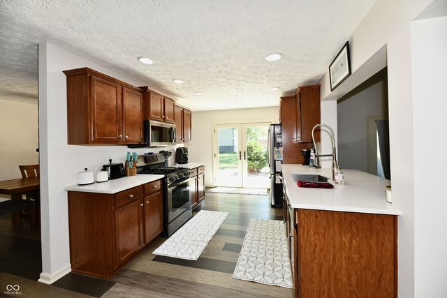 2999 Woodside Drive, Plainfield, IN 46168