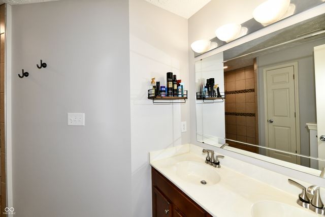 2999 Woodside Drive, Plainfield, IN 46168
