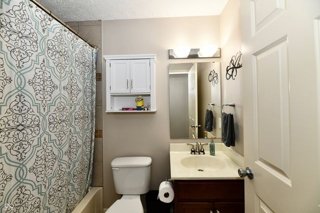 2999 Woodside Drive, Plainfield, IN 46168