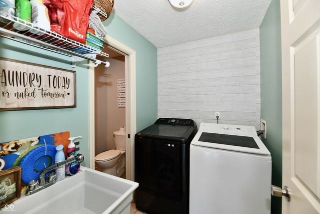 2999 Woodside Drive, Plainfield, IN 46168