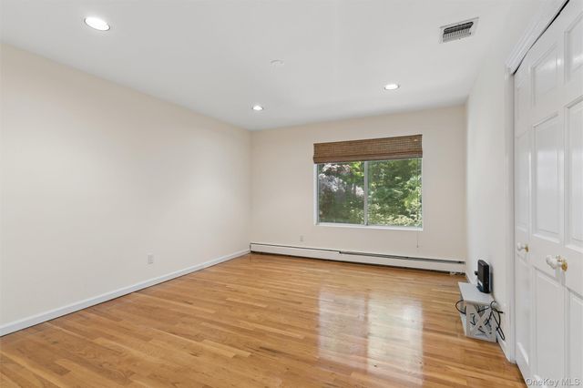 2 Greenwood Lane, Woodbury, NY 11797