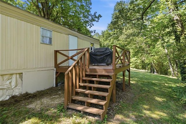 114 Oakcrest Circle, Canton, GA 30115