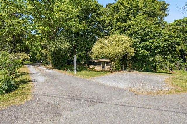114 Oakcrest Circle, Canton, GA 30115