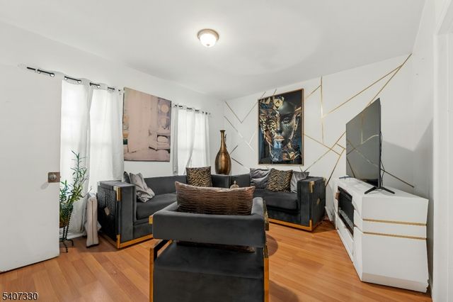 119 Halstead Ave, Wallington Boro, NJ 07057