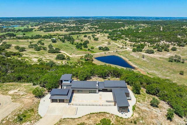 5081 Hwy 173, Center Point, TX 78010