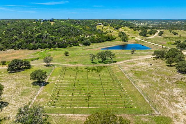 5081 Hwy 173, Center Point, TX 78010
