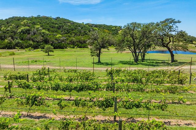 5081 Hwy 173, Center Point, TX 78010