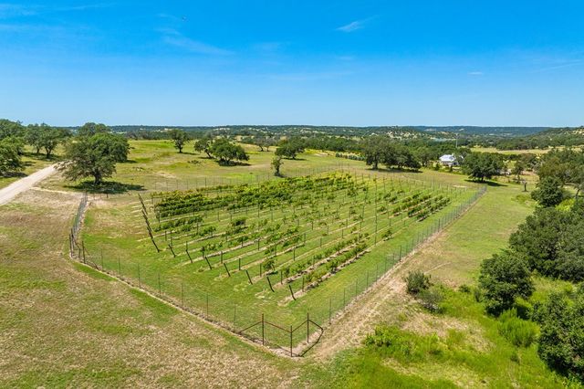 5081 Hwy 173, Center Point, TX 78010