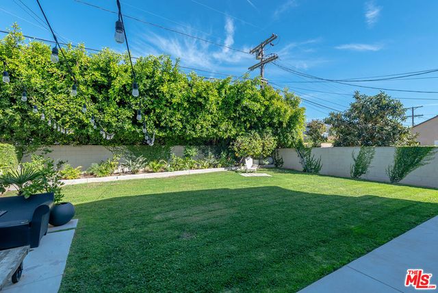 8308 Mcconnell Avenue, Los Angeles, CA 90045