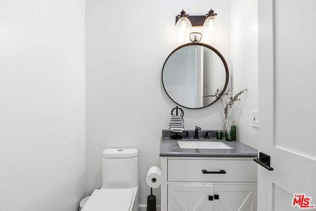 8308 Mcconnell Avenue, Los Angeles, CA 90045