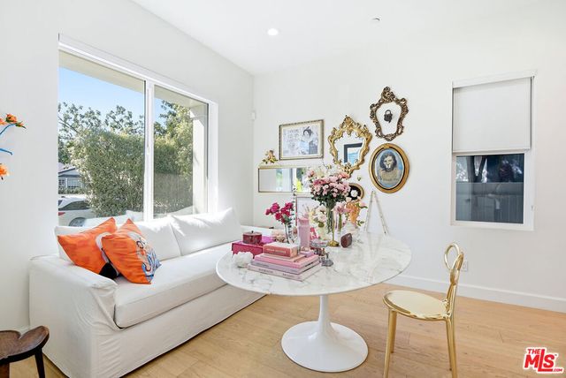 8308 Mcconnell Avenue, Los Angeles, CA 90045