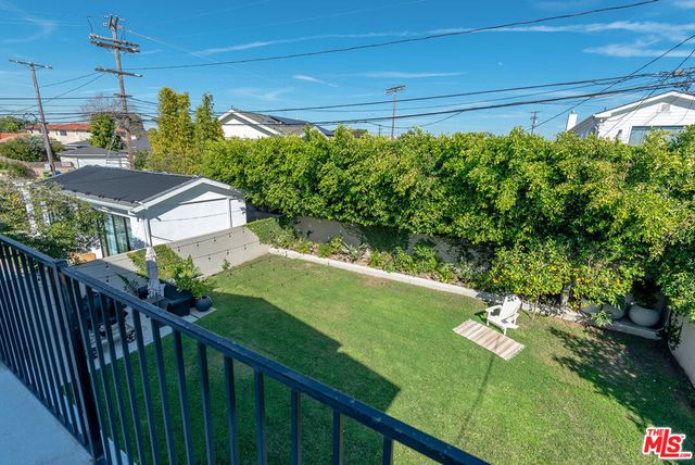 8308 Mcconnell Avenue, Los Angeles, CA 90045