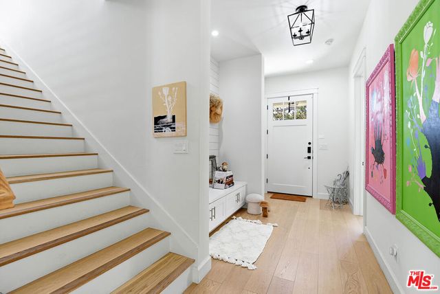 8308 Mcconnell Avenue, Los Angeles, CA 90045