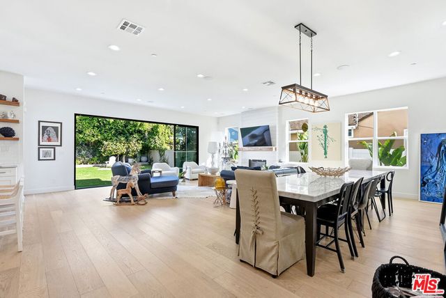 8308 Mcconnell Avenue, Los Angeles, CA 90045