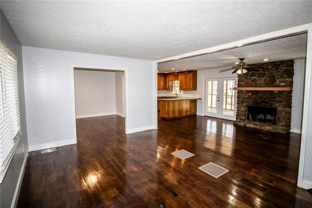 1158 Research NE Drive, Marietta, GA 30066