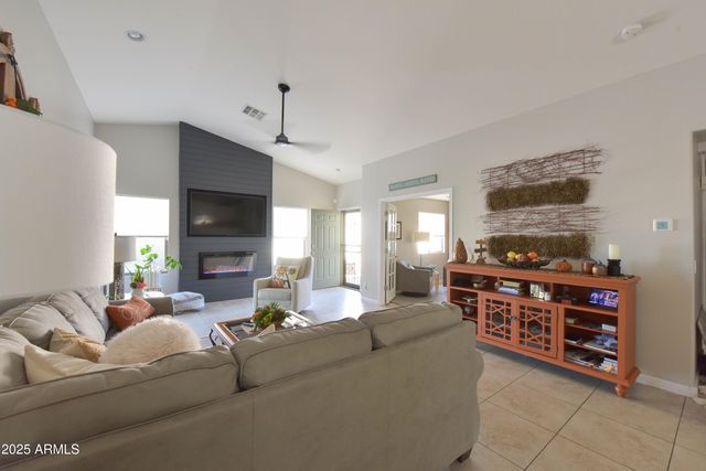 2059 N PINE Place, Casa Grande, AZ 85122