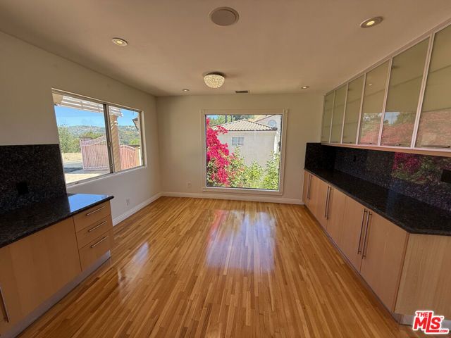 4613 Reforma Road, Woodland Hills (los Angeles), CA 91364