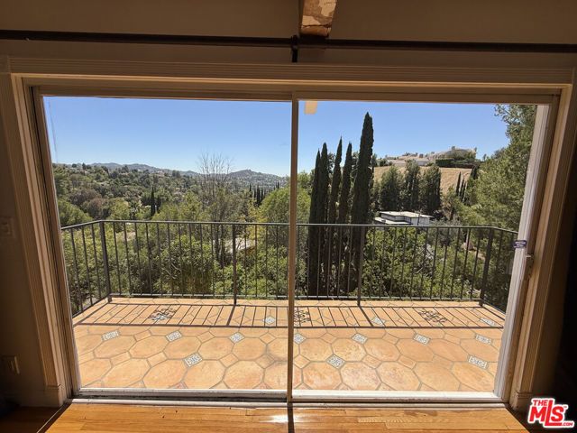 4613 Reforma Road, Woodland Hills (los Angeles), CA 91364