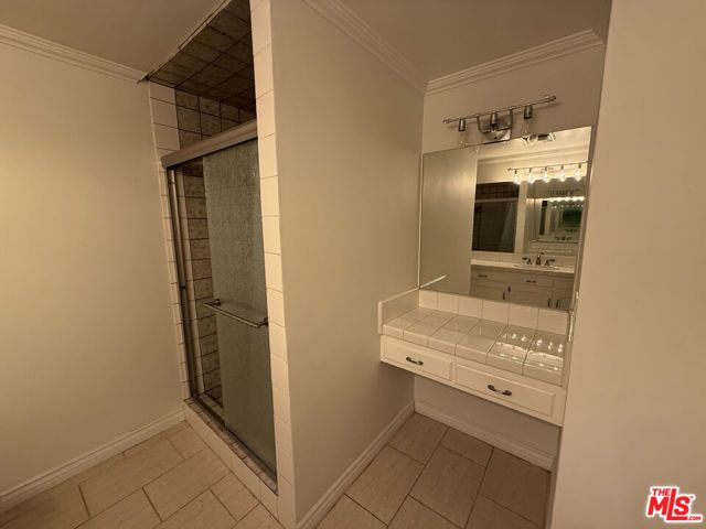4613 Reforma Road, Woodland Hills (los Angeles), CA 91364