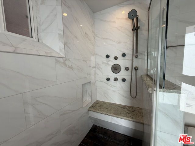 4613 Reforma Road, Woodland Hills (los Angeles), CA 91364