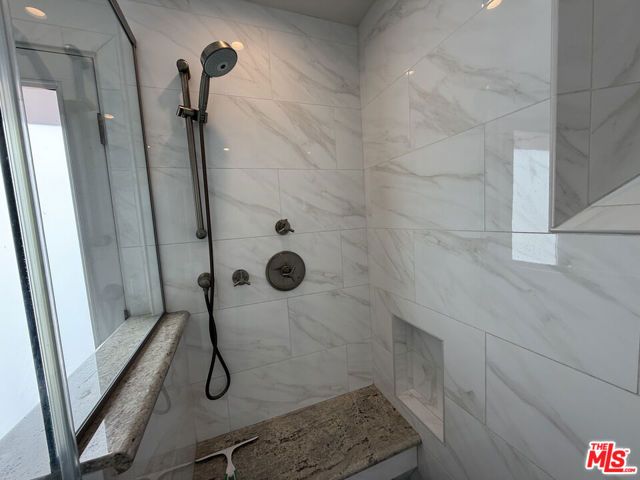 4613 Reforma Road, Woodland Hills (los Angeles), CA 91364