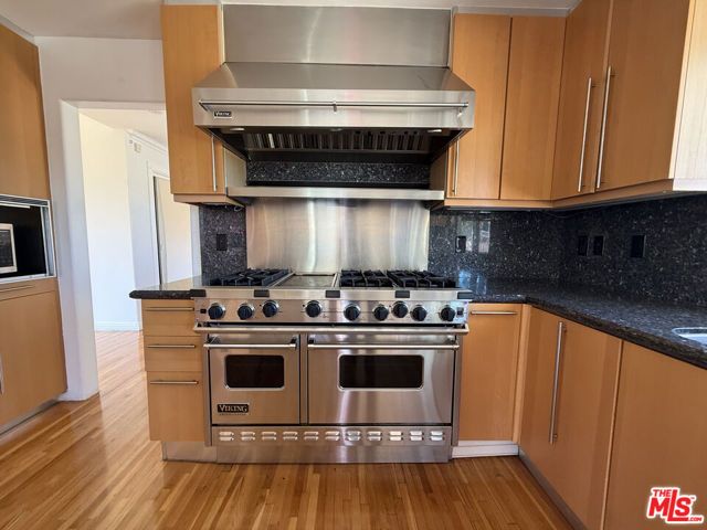 4613 Reforma Road, Woodland Hills (los Angeles), CA 91364