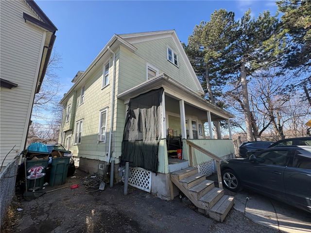 7 Riverbank Place, Rochester, NY 14621