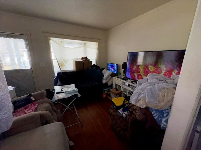 7 Riverbank Place, Rochester, NY 14621