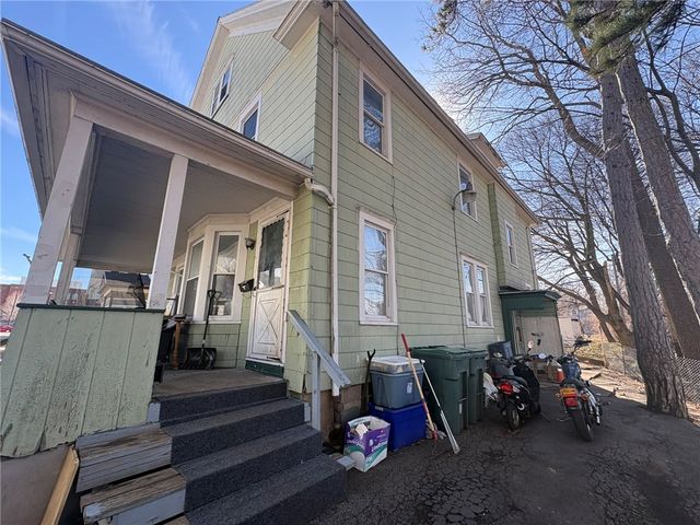 7 Riverbank Place, Rochester, NY 14621