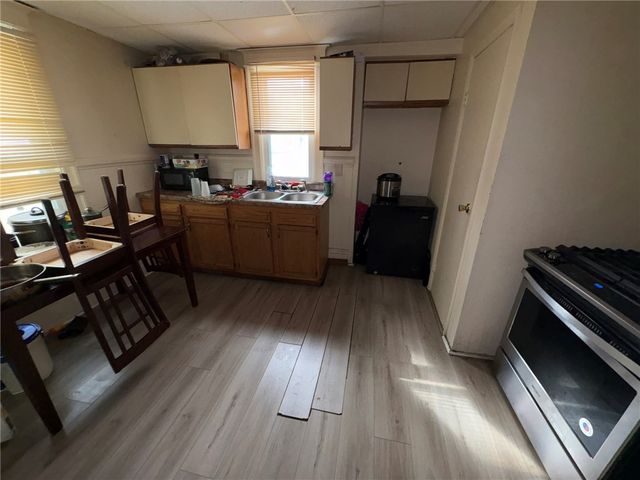 7 Riverbank Place, Rochester, NY 14621