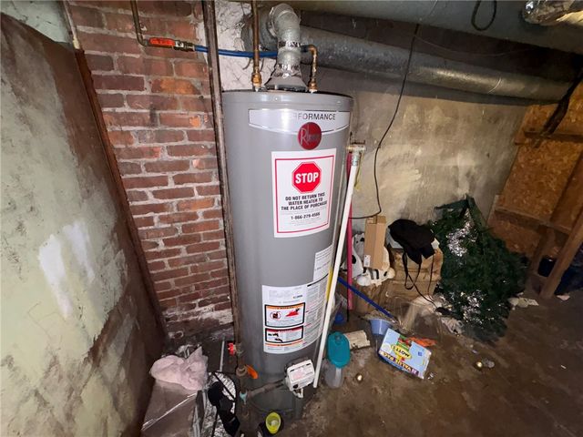 7 Riverbank Place, Rochester, NY 14621