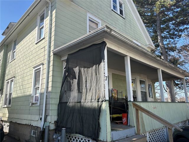 7 Riverbank Place, Rochester, NY 14621