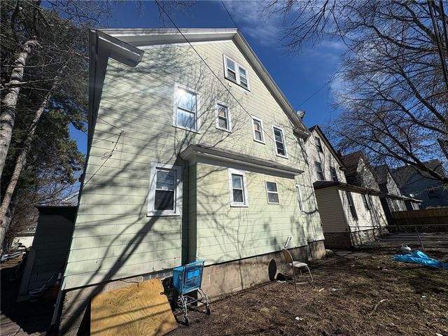 7 Riverbank Place, Rochester, NY 14621