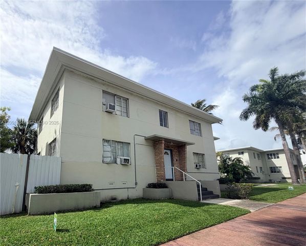 620 84th St 25, Miami Beach, FL 33141