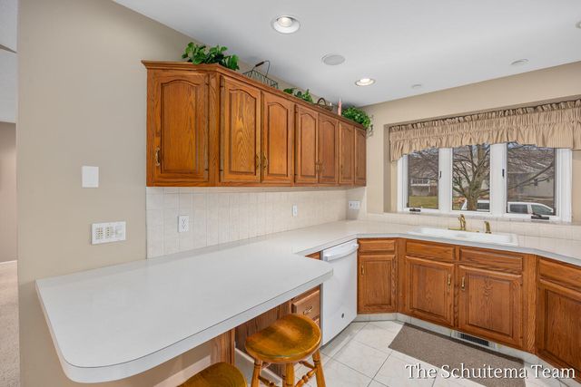 2614 Rolling Ridge Lane Nw, City Of Walker, MI 49534