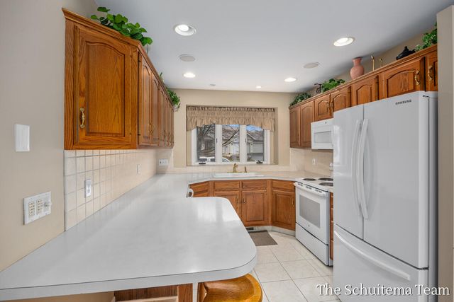 2614 Rolling Ridge Lane Nw, City Of Walker, MI 49534