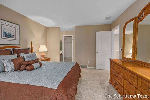 2614 Rolling Ridge Lane Nw, City Of Walker, MI 49534