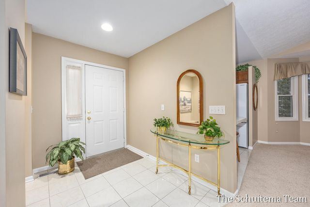 2614 Rolling Ridge Lane Nw, City Of Walker, MI 49534