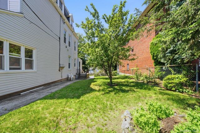 19 Ridgewood Avenue, Yonkers, NY 10704